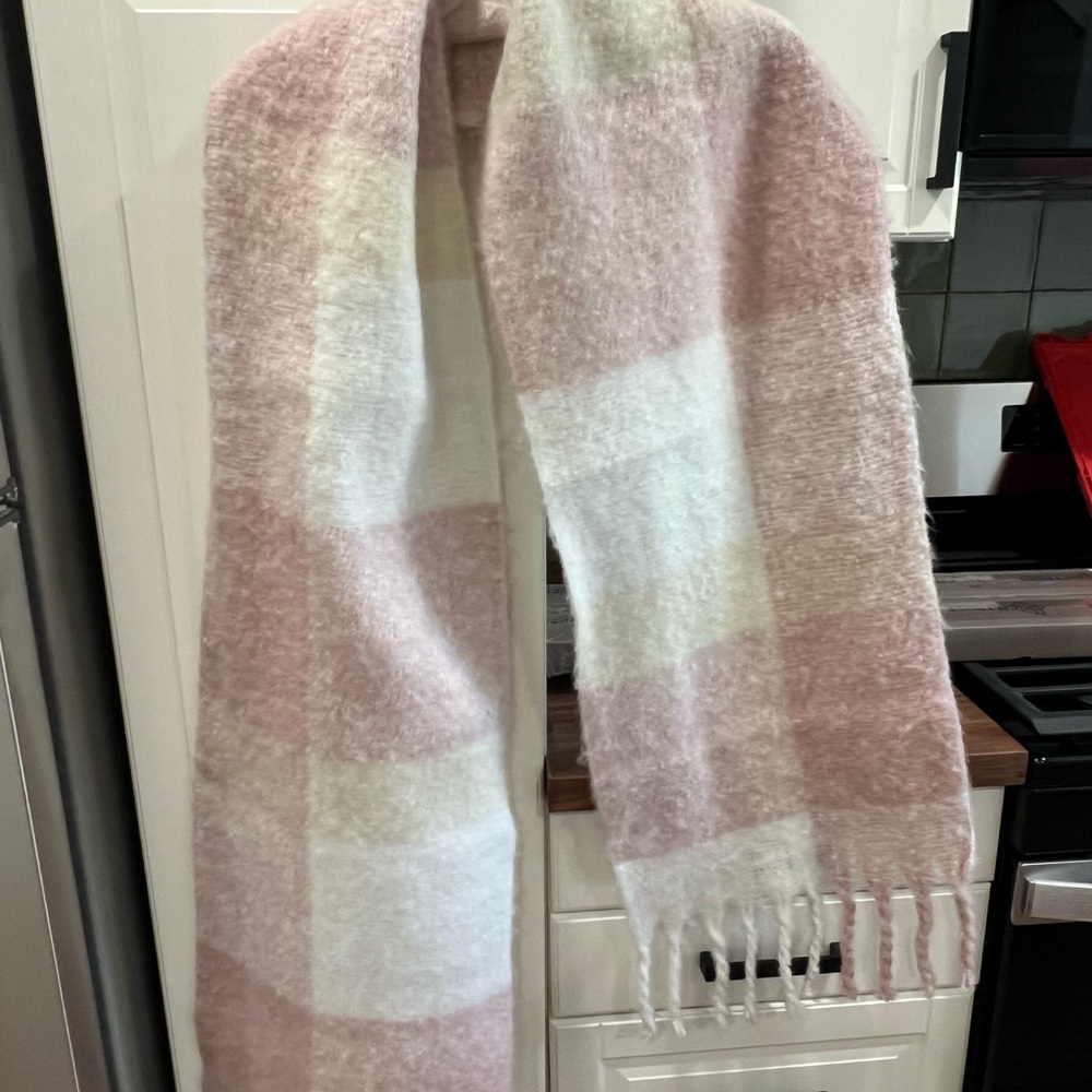 a new day Soft Cream Scarf